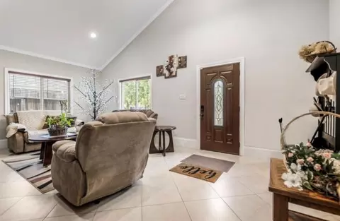 Entry Way - 2526 Perez Rd, Pasadena, TX 77502 photo 1 of 1