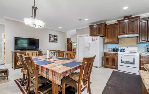 Dining - 2526 Perez Rd, Pasadena, TX 77502 photo 2 of 4