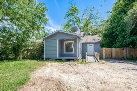 4810 Carmen St, Houston, TX 77033