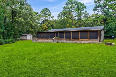 300 Hidden Oaks Dr, Point Blank, TX 77364
