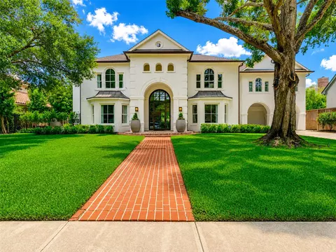 6608 Vanderbilt St, West University Place, TX 77005