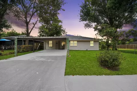 3106 Sunnydale Dr, Houston, TX 77051