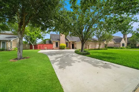 3815 W Valley Dr, Missouri City, TX 77459