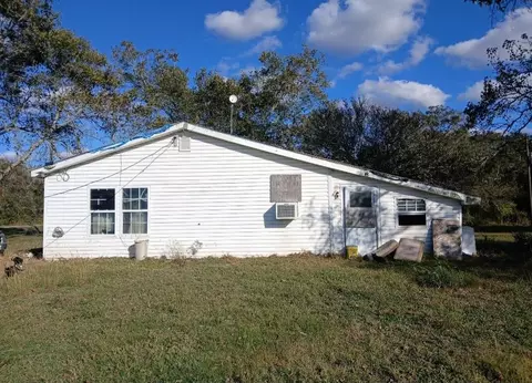 885 Bullock Rd, Palacios, TX 77465