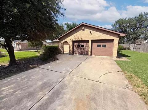 342 Queenstown Rd, Houston, TX 77015