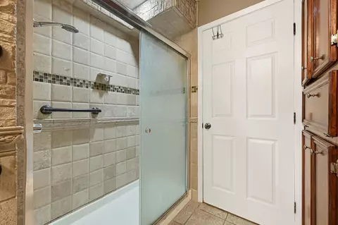Bath - 2218 Cherry Ln, Pasadena, TX 77502 photo 1 of 3