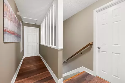Entry Way - 2218 Cherry Ln, Pasadena, TX 77502 photo 6 of 6