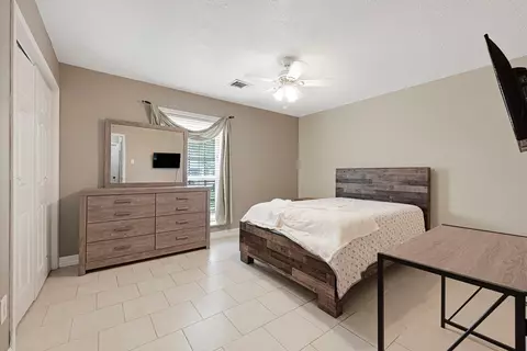 Bedroom - 2218 Cherry Ln, Pasadena, TX 77502 photo 3 of 5
