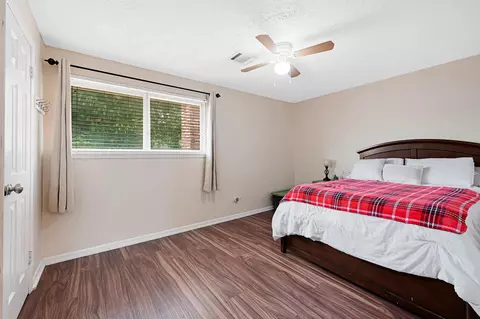 Bedroom - 2218 Cherry Ln, Pasadena, TX 77502 photo 4 of 5
