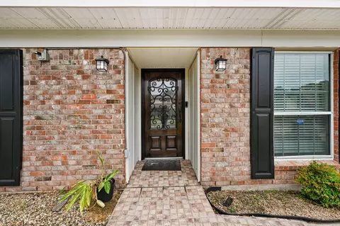 Entry Way - 2218 Cherry Ln, Pasadena, TX 77502 photo 1 of 6