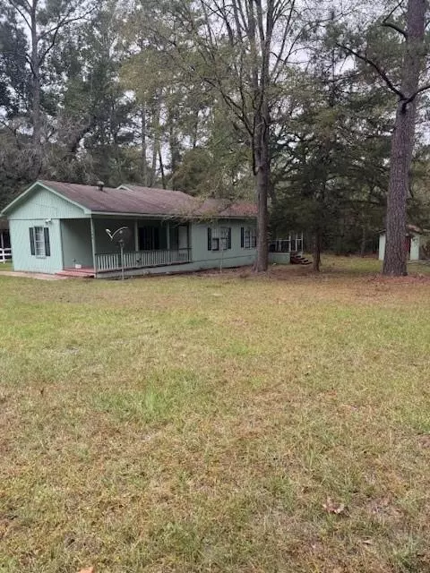 540 Sportsman Dr, Trinity, TX 75862