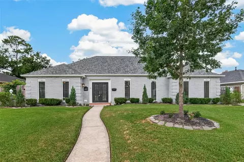 5007 Forest Nook Ct, Houston, TX 77018