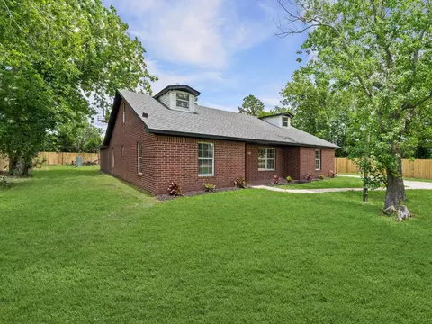 423 Masterson St, Arcola, TX 77583