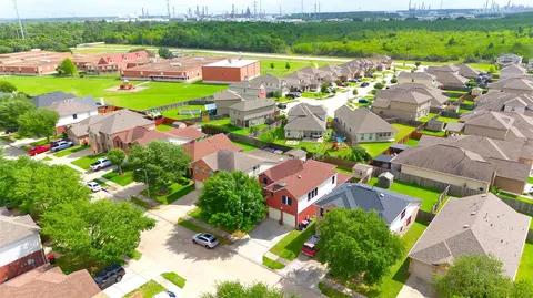 2210 Mountain Ranch Dr, Houston, TX 77049