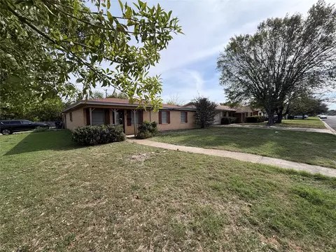 849 N 60th St, Waco, TX 76710
