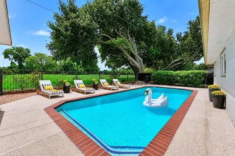 3415 W Creek Club Dr, Missouri City, TX 77459