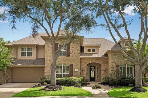 7703 Silver Pond Dr, Sugar Land, TX 77479