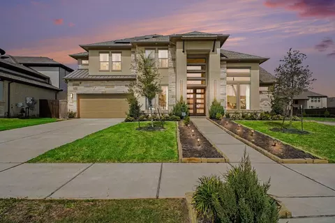 9911 Crescent Wood Dr, Missouri City, TX 77459