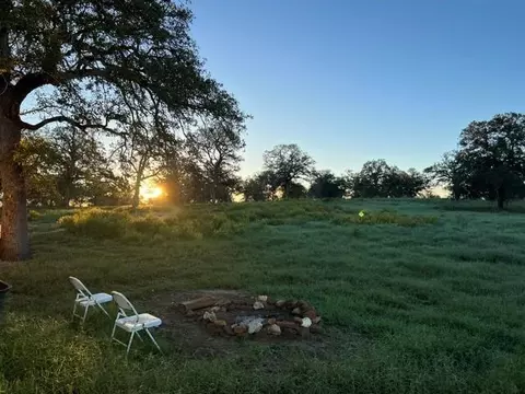 322 County Road 446, Nixon, TX 78140