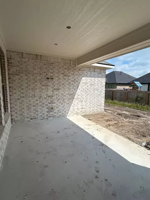 Exterior - 2803 Captain Dr, Bryan, TX 77808 photo 4 of 4