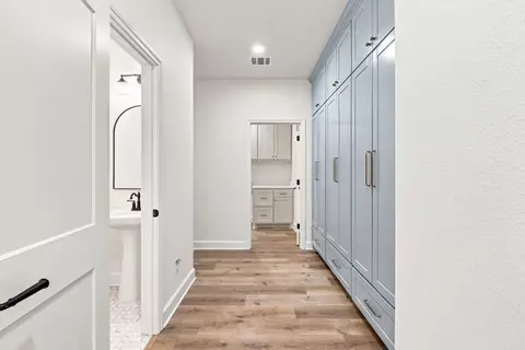 Entry Way - 2803 Captain Dr, Bryan, TX 77808 photo 3 of 3