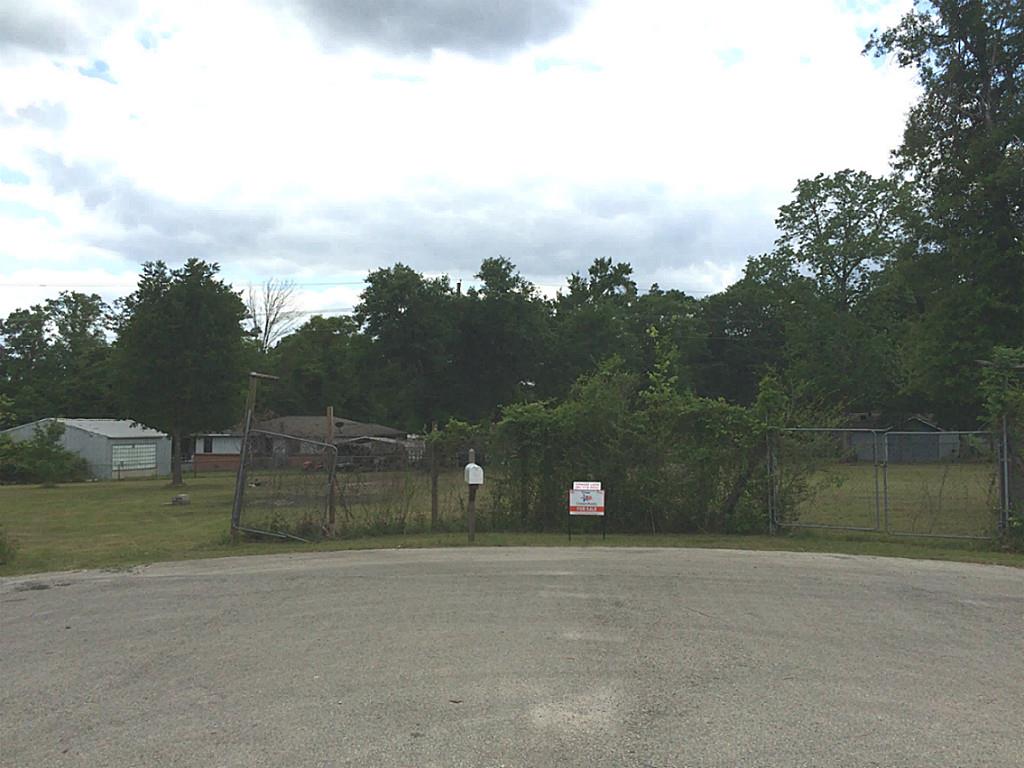 127 Weakley Way Rd, Pinehurst, TX 77362 photo 1