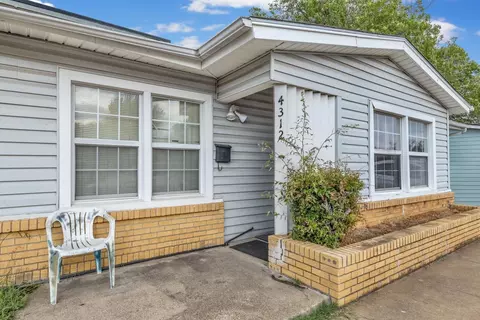 4312 S Hughes Ave, Fort Worth, TX 76119