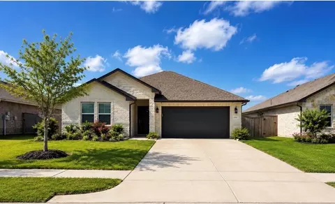 10520 Deussen Ln, Texas City, TX 77591