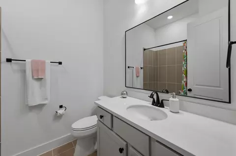 Bath - 28002 Autumn Falls Ct, Spring, TX 77386 photo 1 of 4