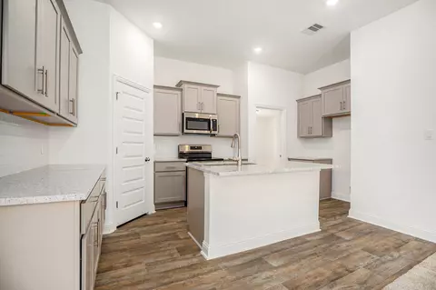 Kitchen - 420 Bryan Way, Angleton, TX 77515 photo 2 of 2
