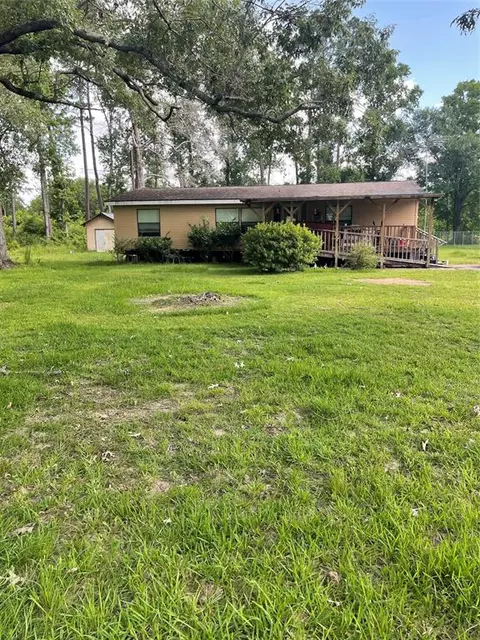 432 County Road 308, Cleveland, TX 77327