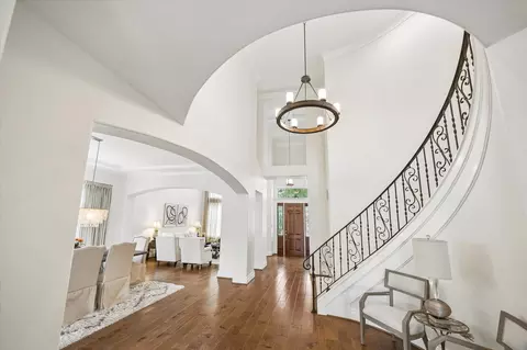 5230 Turning Leaf Ln, Sugar Land, TX 77479
