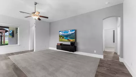 Living - 32001 Birch Briar Ct, Spring, TX 77386 photo 5 of 6
