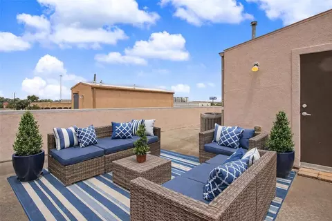 125 E 2nd St, Houston, TX 77007