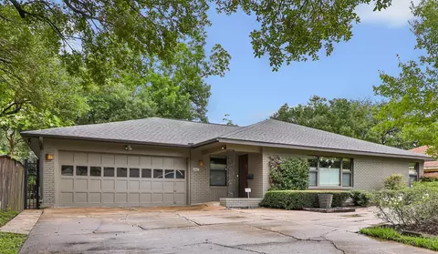 4842 Briarbend Dr, Houston, TX 77035