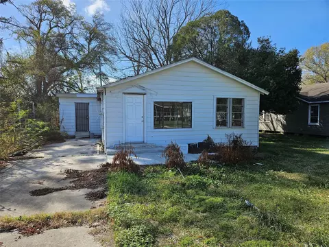 6215 Lavender St, Houston, TX 77026