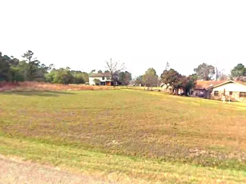 7 Imperial Cir, Coldspring, TX 77331