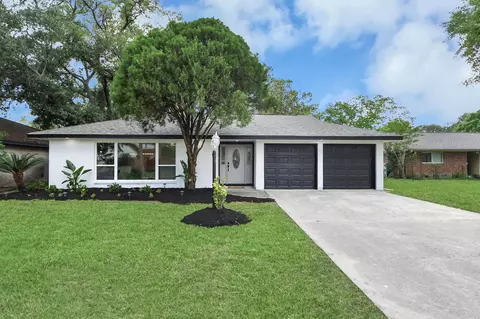 2407 Crestdale Dr, Houston, TX 77080