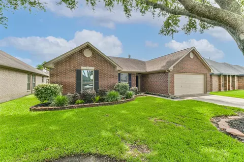 4929 Archway Dr, La Porte, TX 77571