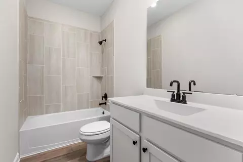 Bath - 1130 Campside Dr, Beasley, TX 77417 photo 3 of 3