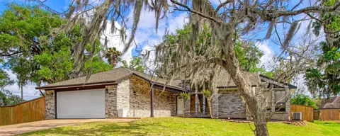 339 Freeman Blvd, West Columbia, TX 77486