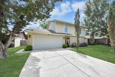 6903 La Violetta Dr, Houston, TX 77083