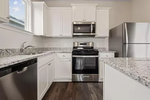 Kitchen - 356 Fastboy Ln, Waller, TX 77484 photo 3 of 5
