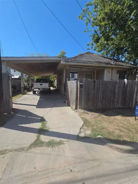 715 Cage St, Houston, TX 77020