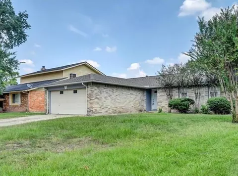 8406 Daycoach Ln, Houston, TX 77064