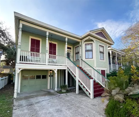 1515 33rd St, Galveston, TX 77550