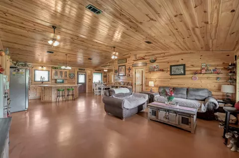 Living - 130 Raleigh Cir, Trinity, TX 75862 photo 2 of 2
