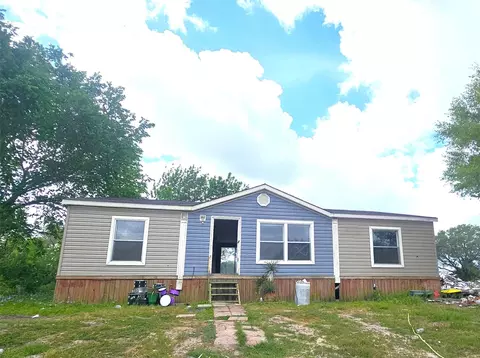 417 Lakeview 4 Dr, Clemville, TX 77414