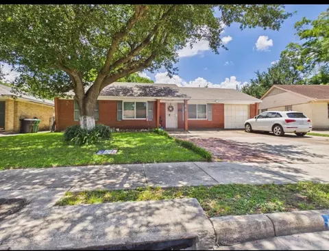 113 W Riverwood Dr, Houston, TX 77076