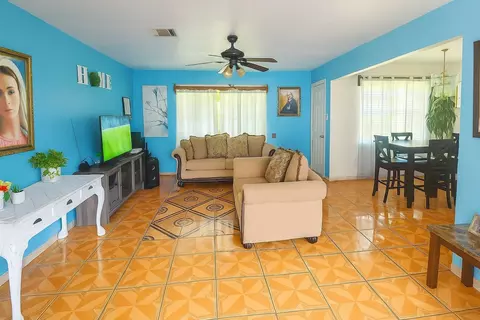 2211 Mosher Ln, Houston, TX 77088